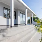 White Rabbit Private Villa